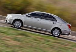 Toyota Avensis II Hatchback 2.4 VVT-i 170KM 125kW 2003-2009