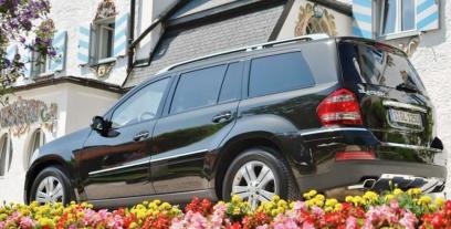 Mercedes Klasa GL X164 Off-roader Facelifting 350 BlueTEC 4MATIC 211KM 155kW 2012-2012