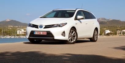 Toyota Auris II Touring Sports D-4D 90 90KM 66kW od 2013