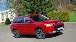 Mitsubishi Outlander III Facelifting - galeria redakcyjna - prawy bok