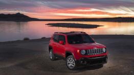 Jeep Renegade Latitude (2015) - widok z przodu