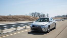 Toyota Camry XLE Facelifting (2015) - widok z przodu