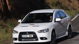 Mitsubishi Lancer Ralliart Sportback - widok z przodu