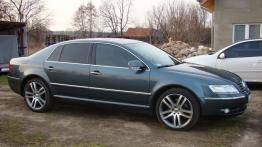 Volkswagen Phaeton  Sedan - galeria społeczności - prawy bok