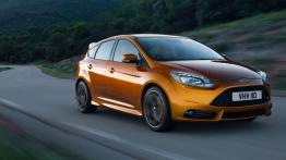 Ford Focus ST Concept - widok z przodu