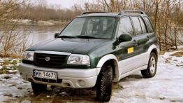 Suzuki Grand Vitara 2.0 - widok z przodu