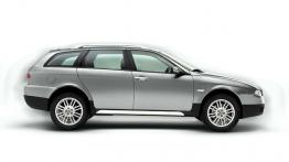 Alfa Romeo Crosswagon Q4 - prawy bok