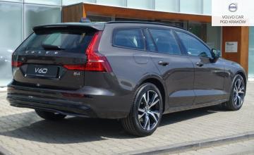 Volvo V60 II  Kombi Facelifting 2.0 B4 197KM 2024 B4 (197+14 KM) Plus Dark, zdjęcie 5