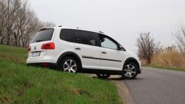 Volkswagen Cross Touran 2.0 TDI - pomieszanie z poplątaniem