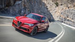 Alfa Romeo Stelvio Quadrifoglio (2018) - widok z przodu