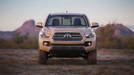 Toyota Tacoma II Facelifting TRD Off-Road Access Cab (2016) - widok z przodu