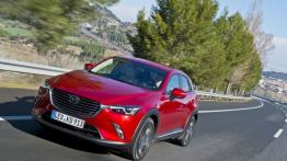 Mazda CX-3 SKYACTIV-G AWD (2015) - widok z przodu