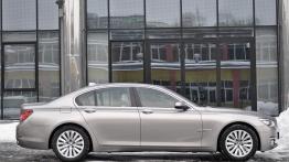 BMW Seria 7 F01 Sedan Facelifting 740d 313KM - galeria redakcyjna - prawy bok