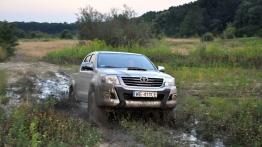 Toyota Hilux VII Podwójna kabina Facelifting 3.0 D-4D 171KM - galeria redakcyjna 2 - widok z przodu