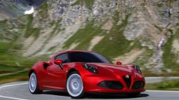 Alfa Romeo 4C (2013) - widok z przodu