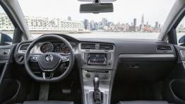 Volkswagen Golf VII TSI - wersja amerykańska - pełny panel przedni