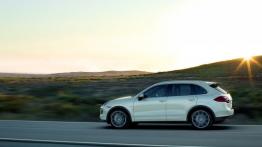 Porsche Cayenne III S Hybrid (2011) - lewy bok