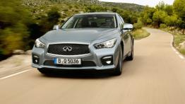 Infiniti Q50 Hybrid (2014) - widok z przodu