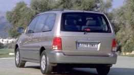 Kia Carnival - lewy bok