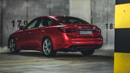 Infiniti Q50 S Hybrid – nie zdążyło się znudzić, a już przeszło facelifting