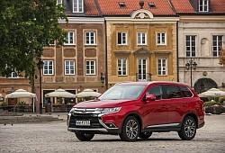 Mitsubishi Outlander III SUV Facelifting 2015 2.0 MIVEC 150KM 110kW 2015-2016