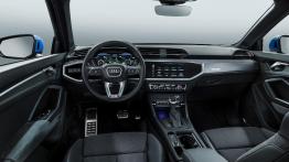Audi Q3 (2018) - widok ogólny wn?trza z przodu