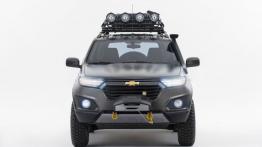 Chevrolet Niva Concept (2014) - przód - reflektory włączone