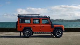 Land Rover Defender Adventure Edition (2015) - prawy bok