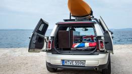 Mini Clubvan Camper (2013) - tył - bagażnik otwarty