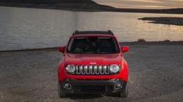 Jeep Renegade Latitude (2015) - widok z przodu