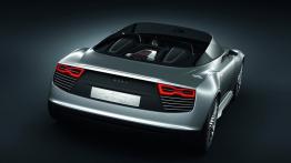 Audi E-Tron Spyder - widok z tyłu