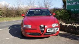 Alfa Romeo 147  Hatchback - galeria społeczności - przód - reflektory wyłączone