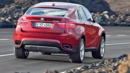 BMW X6 - widok z tyłu