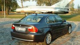 BMW 330i - galeria redakcyjna - widok z tyłu