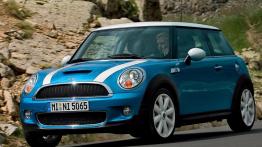 Mini Cooper S 2007 - widok z przodu