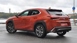 Lexus UX – nowy japoński crossover niczym „lizak za szybą”