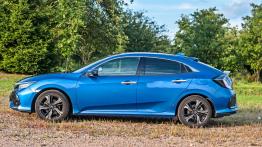 Honda Civic kontra Mazda 3 – która lepsza?