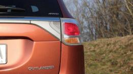 Mitsubishi Outlander 2.2 DI-D - zyskuje przy bliższym poznaniu