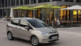 Ford B-MAX - niewielki rodzinny spryciarz