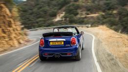 MINI Cooper S Convertible (2018) - widok z tyłu