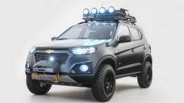 Chevrolet Niva Concept (2014) - przód - reflektory włączone