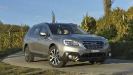 Subaru Outback 2015 2.5i - wersja europejska - widok z przodu