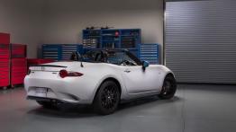 Mazda MX-5 IV accessories design concept (2015) - widok z tyłu