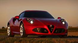 Alfa Romeo 4C (2013) - widok z przodu