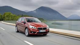 BMW 218d Active Tourer (2014) - widok z przodu