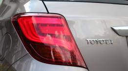 Toyota Yaris III Facelifting 1.33 - galeria redakcyjna - lewy tylny reflektor - wyłączony