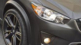 Mazda CX-5 Urban Concept - prawy przedni reflektor - włączony