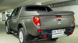 Mitsubishi L200 IV Double Cab 2.5 HP DOHC 178KM - galeria redakcyjna - widok z tyłu