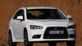 Mitsubishi Lancer Ralliart Sportback - widok z przodu