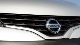 Nissan NV200 - grill